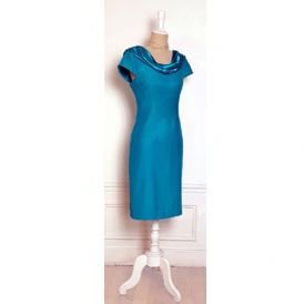 Robe droite à col Torsadé